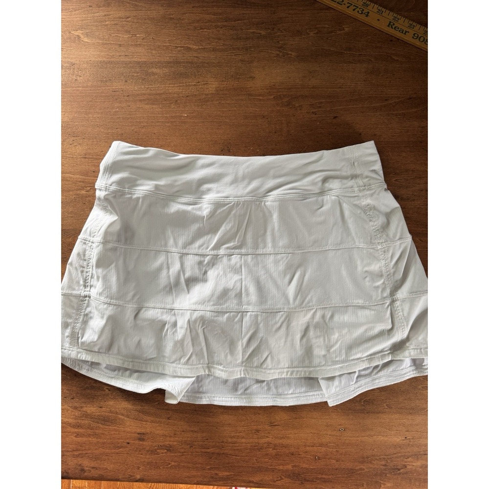 Lululemon Pace Rival Skirt Size 8 White Tennis Golf Running Pleated